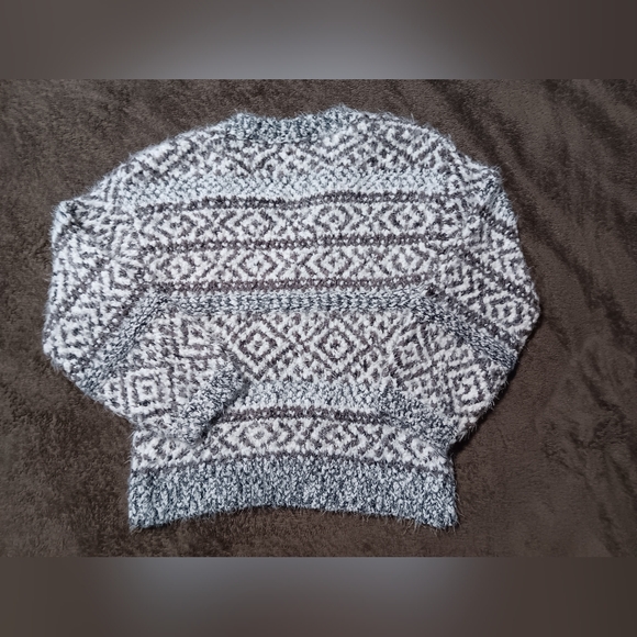 Self Contrast Jordyn V Neck Sweater - Picture 7 of 7